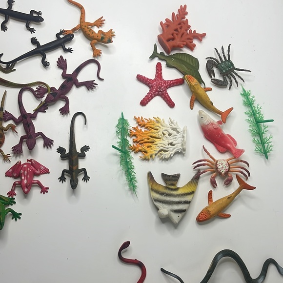 Rubber /  Plastic Toy Lot | Snakes, Frogs, Reptiles, Fish and More - Picture 10 of 17